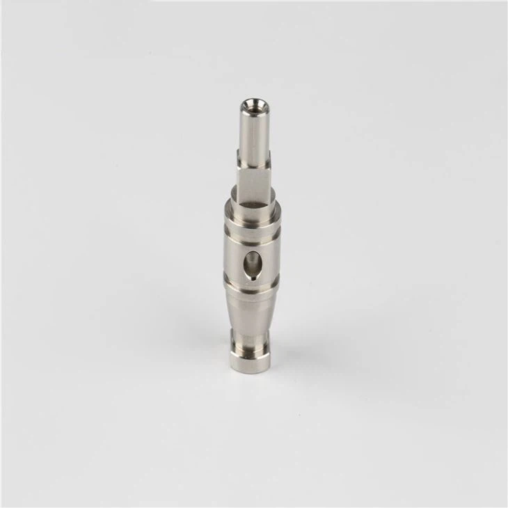 エアコンカースタッド